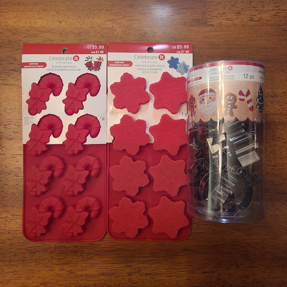 NWT Celebrate It Christmas Bundle, Candy Cane/Star Molds, 12 Cookie Cutters